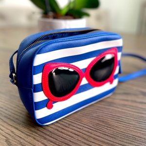 Kate Spade New York

MAKE A SPLASH MINDY STRIPES & SUNGLASSES CROSSBODY